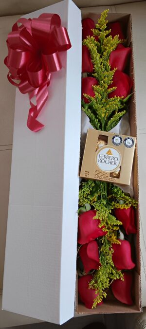 Caja por 12 rosas con ferrero x 4  R30