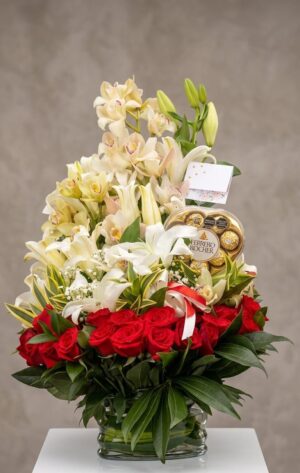 Orquideas, lirios, rosas y ferrero corazón R 184